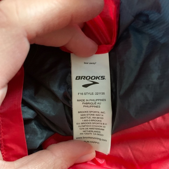 Women’s Brooks LSD Jacket Poppy - Picture 7 of 7